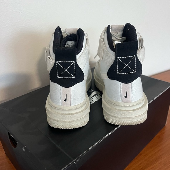 Nike Airforce 1 High Utility Sneakers - Picture 4 of 5